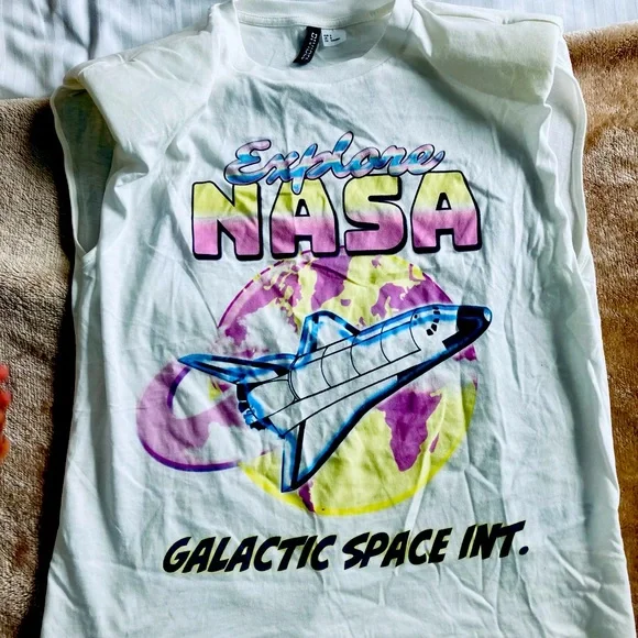 NASA t-shirt size S - Picture 1 of 2